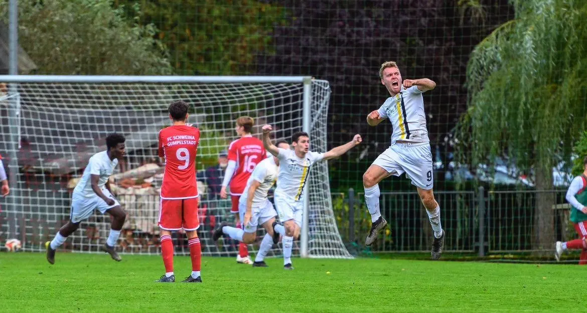 Turbulenter Sieg in Unterzahl: FSV Schleiz gewinnt aufregendes Schweina-Spiel