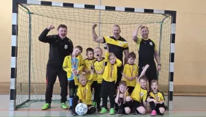 Bambini ergattern 2. Platz und den Pokal des Torschützenkönigs