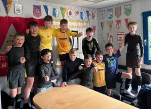 Tabellenspitze verteidigt: E-Junioren ringen Stadtroda nieder